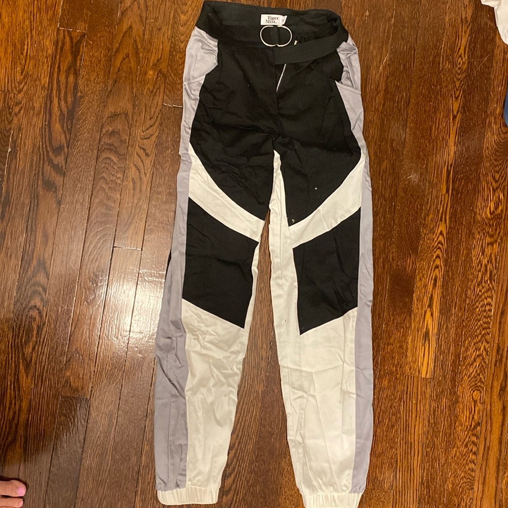 Tiger mist size xs cargo pants